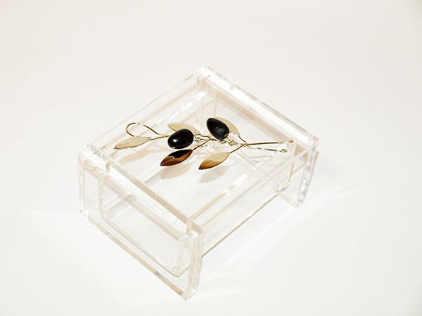 Business card holder with alpaca olive branch in plexiglass